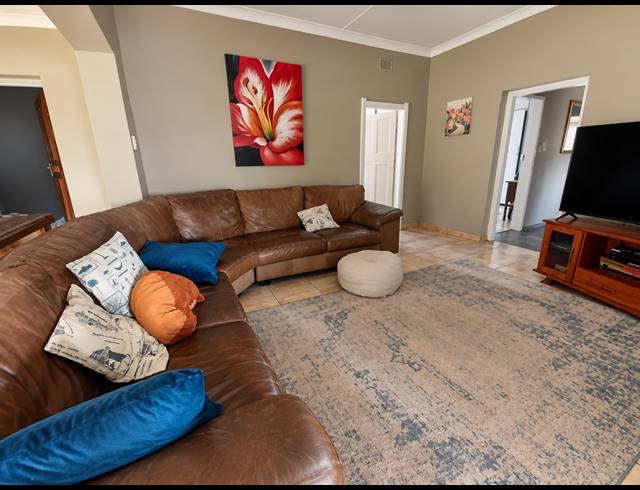 4 BEDROOM HOUSE FOR SALE IN KOOKRUS